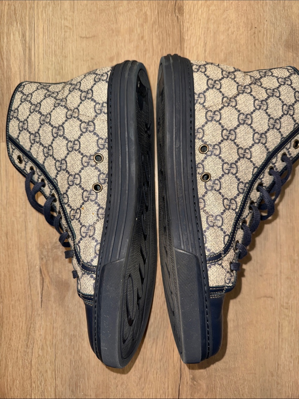 Gucci Men’s GG Monogram High-Top Sneakers in Beige and Navy - Picture 14 of 14